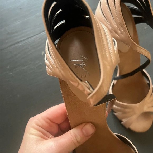 Giuseppe zanotti caged blush heels size 39 - Picture 2 of 9